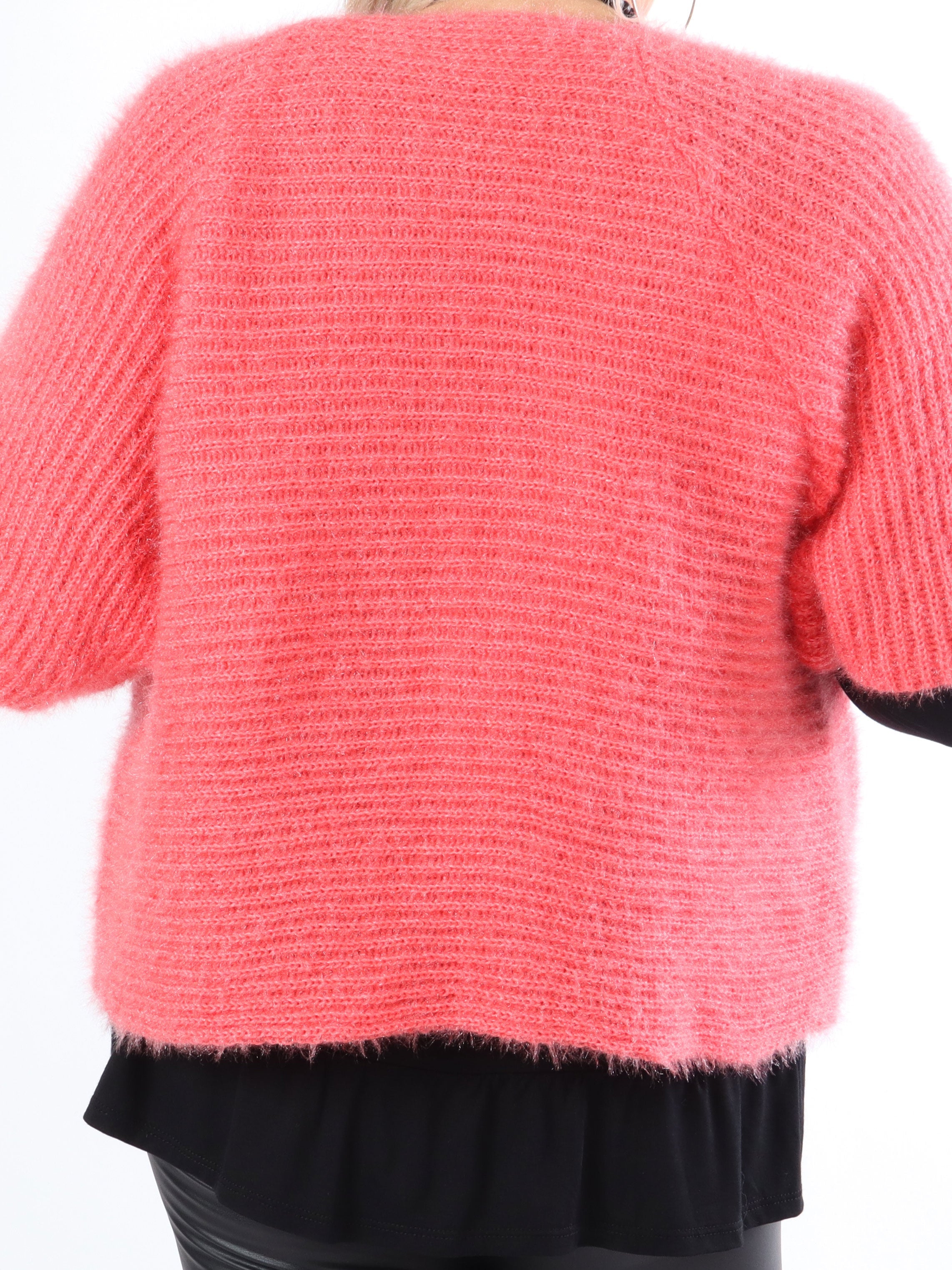 Franca - Söt fluffig plus size bolero i stickad form